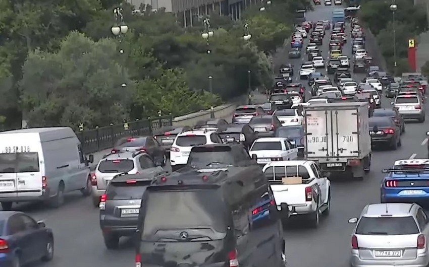 Bakının bu yollarında sıxlıq var - SİYAHI