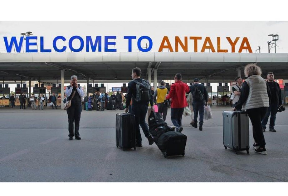 Antalyaya bu il təyyarə ilə 5 milyondan çox turist gəlib
