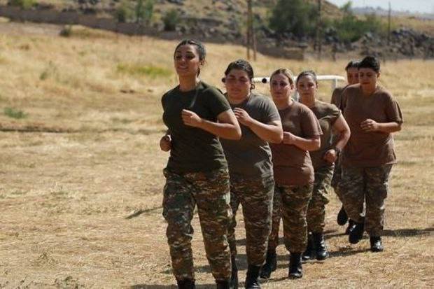 Ermənistanda qadınlar da hərbi xidmət KEÇƏ BİLƏCƏK 