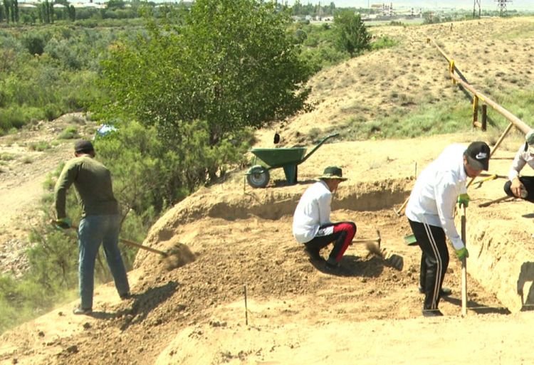 Naxçıvanda antik dövrə aid qəbir abidəsi və keramika nümunələri AŞKARLANIB - FOTO 