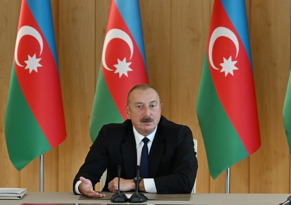 Prezidentin sədrliyi ilə müşavirə KEÇİRİLDİ - FOTO/VİDEO - foto 6