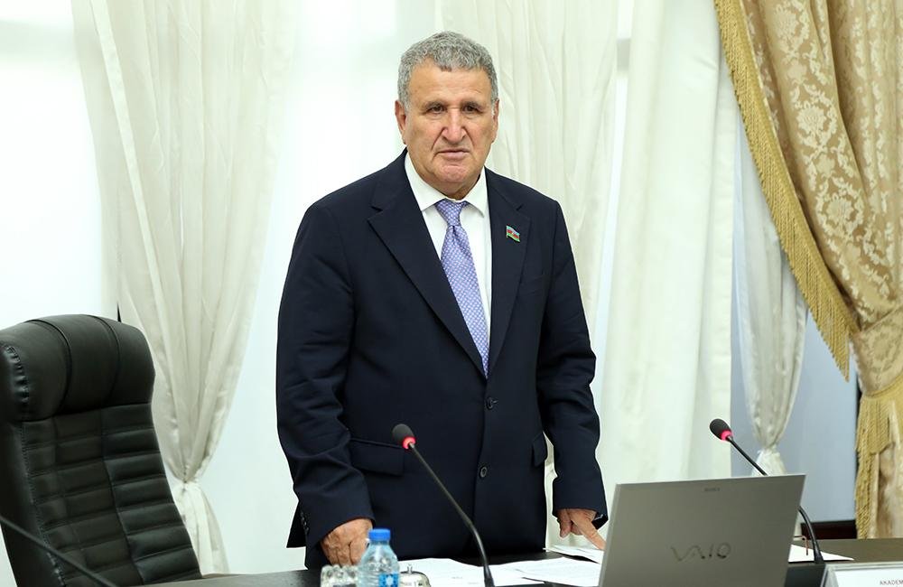 AMEA-da Qərbi Azərbaycandakı yer adları ilə bağlı komissiya YARADILDI – FOTO   - foto 2