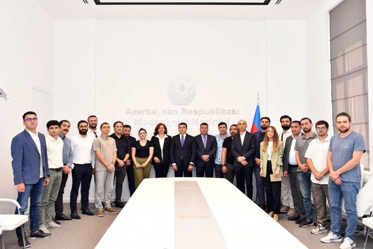 Mədəniyyət Nazirliyində gənc kinematoqrafçılarla görüş KEÇİRİLDİ 