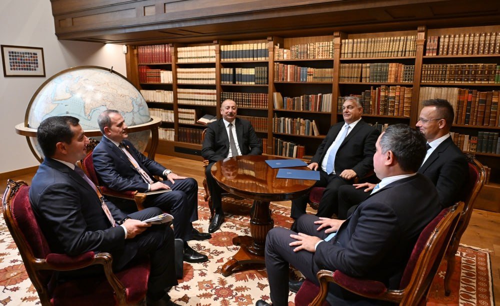 Budapeştdə İlham Əliyev Macarıstanın Baş naziri ilə görüşüb - FOTO/VİDEO - foto 2
