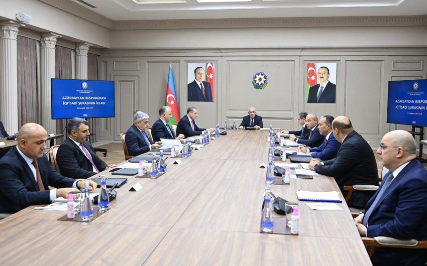 Baş nazir İqtisadi Şuranı toplayıb, Böyük Qayıdışın maliyyələşdirilməsini müzakirə etdi - FOTO Baş nazir İqtisadi Şuranı toplayıb, Böyük Qayıdışın maliyyələşdirilməsini müzakirə etdi - FOTO