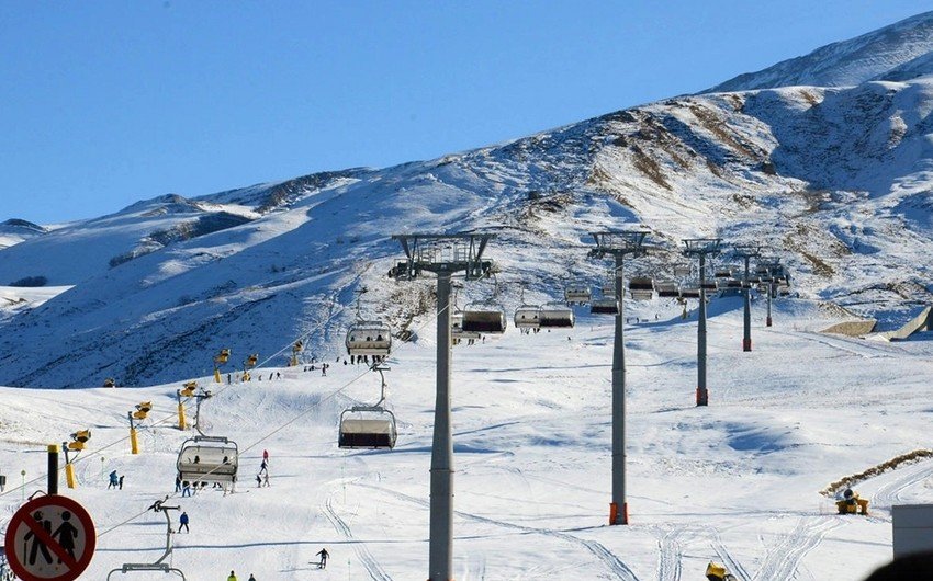 Şahdağa 2 sm qar yağıb - FAKTİKİ HAVA 