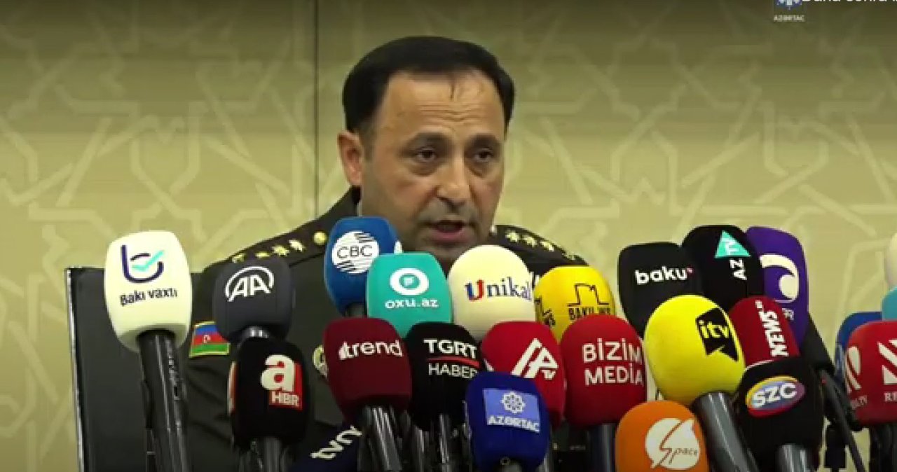 Anar Eyvazov: “Düşmənə təslim olmaları üçün çap vərəqələri paylanılır” – VİDEO
