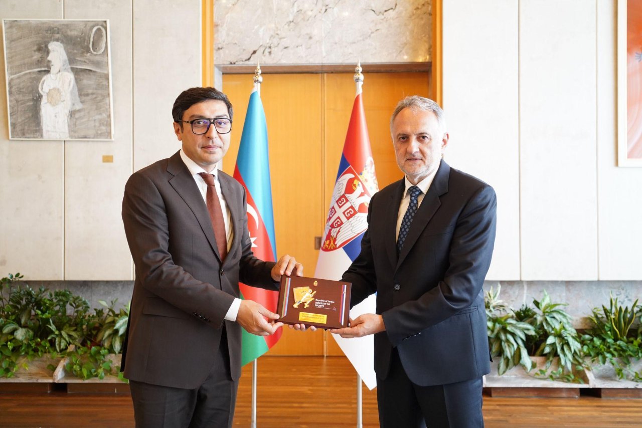 Fərid Qayıbov Belqradda serbiyalı həmkarı ilə görüşüb - FOTO - foto 1