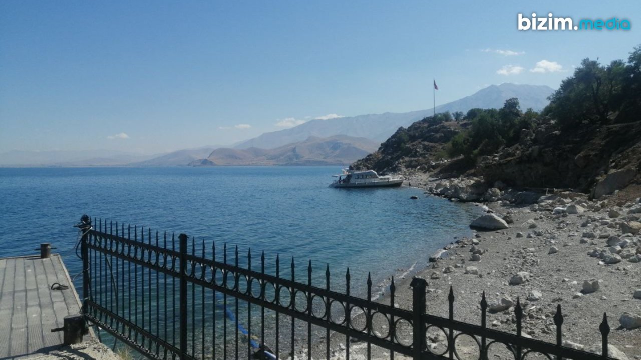 Anadolunun yatmış gözəli – Van gölündən REPORTAJ/FOTO 