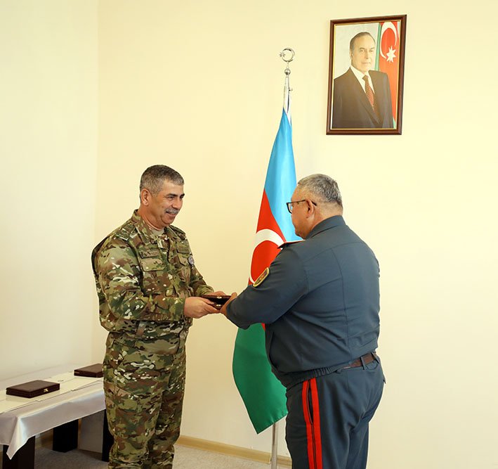 Azərbaycan 4 ölkənin müdafiə nazirlərini TƏLTİF ETDİ – FOTO - foto 2