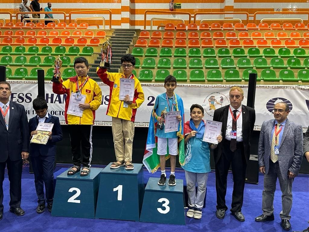 Şahmatçımız Misirdə bürünc medal QAZANDI - FOTO