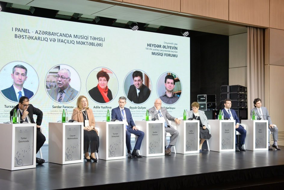İlk dəfə keçirilən Musiqi Forumu panel sessiyalarla davam edir - FOTO