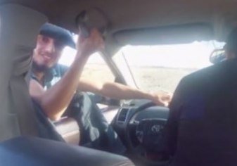 Yol Polisi sosial şəbəkədə yayılan video ilə bağlı HƏRƏKƏTƏ KEÇDİ - VİDEO Yol Polisi sosial şəbəkədə yayılan video ilə bağlı HƏRƏKƏTƏ KEÇDİ - VİDEO