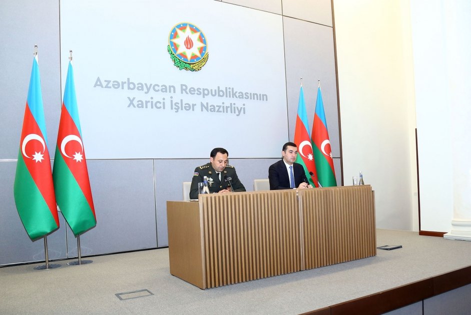 Azərbaycan XİN və Müdafiə Nazirliyi brifinq KEÇİRİB - YENİLƏNİB/FOTO/VİDEO  - foto 1
