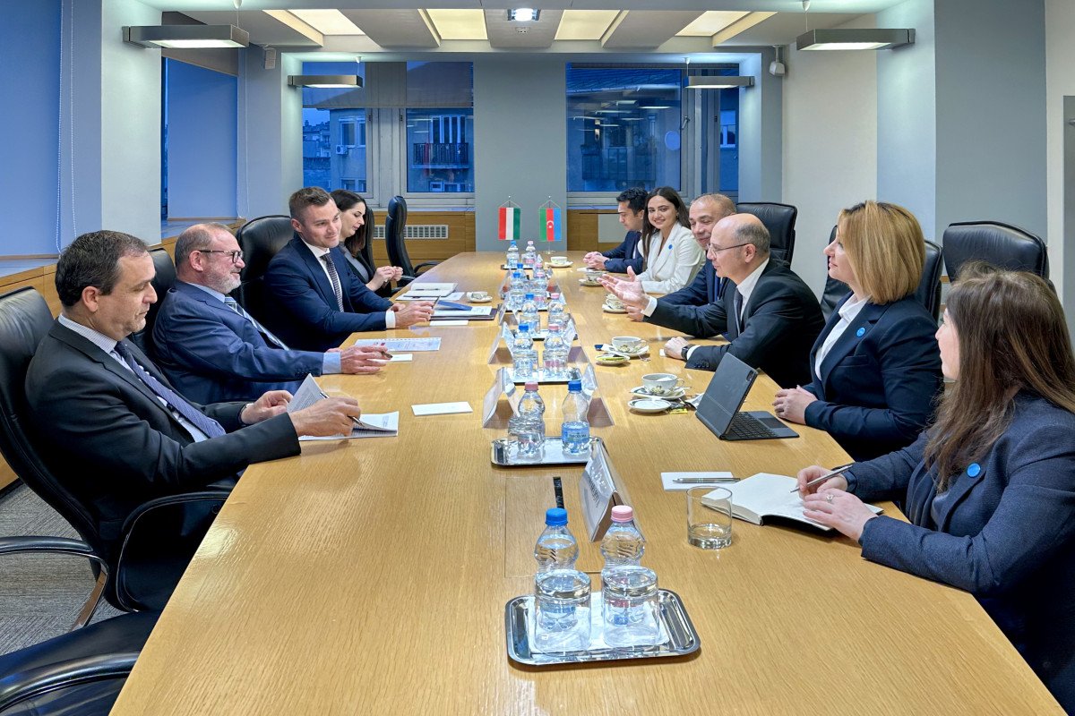 Azərbaycan qazının Macarıstan bazarına çatdırılması məsələsi müzakirə edildi – FOTO Azərbaycan qazının Macarıstan bazarına çatdırılması məsələsi müzakirə edildi – FOTO