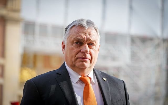 Viktor Orban Azərbaycana yola düşdü