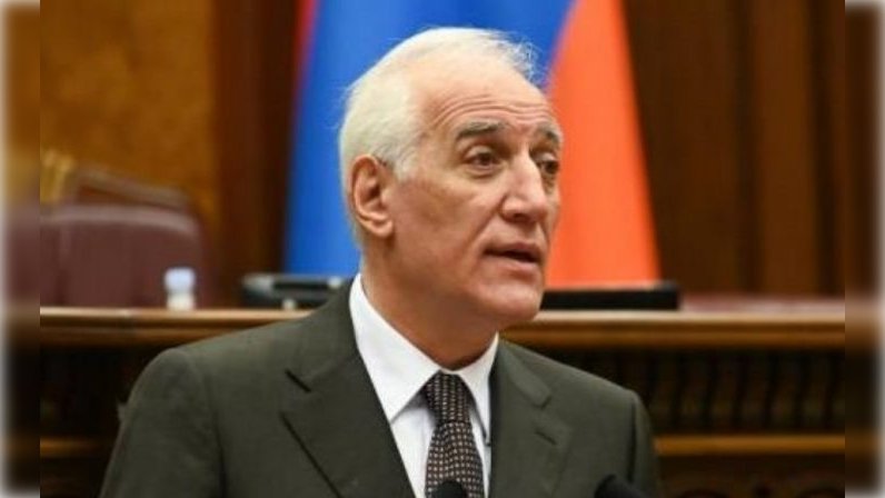 Ermənistan prezidenti ölkə ərazisində separatçıların “dövlət qurumlarının” olmasına qarşı çıxdı Ermənistan prezidenti ölkə ərazisində separatçıların “dövlət qurumlarının” olmasına qarşı çıxdı
