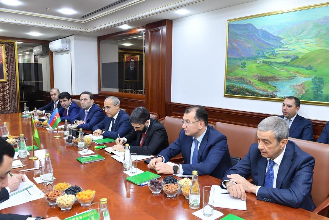 Türkmənistandan Azərbaycana elektrik enerjisinin ixracı müzakirə olunub - FOTO - foto 1