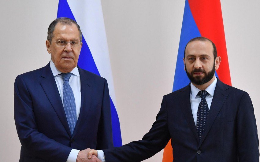 Sergey Lavrov Ararat Mirzoyanı uşaq kimi danladı - VİDEO