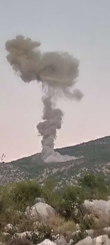 İsrail ordusu Livanın cənubuna havadan ZƏRBƏLƏR ENDİRİR - FOTO/VİDEO - foto 2