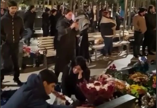 Yeni ili övladlarının məzarı başında qarşılayan ŞƏHİD ANALARI – VİDEO 