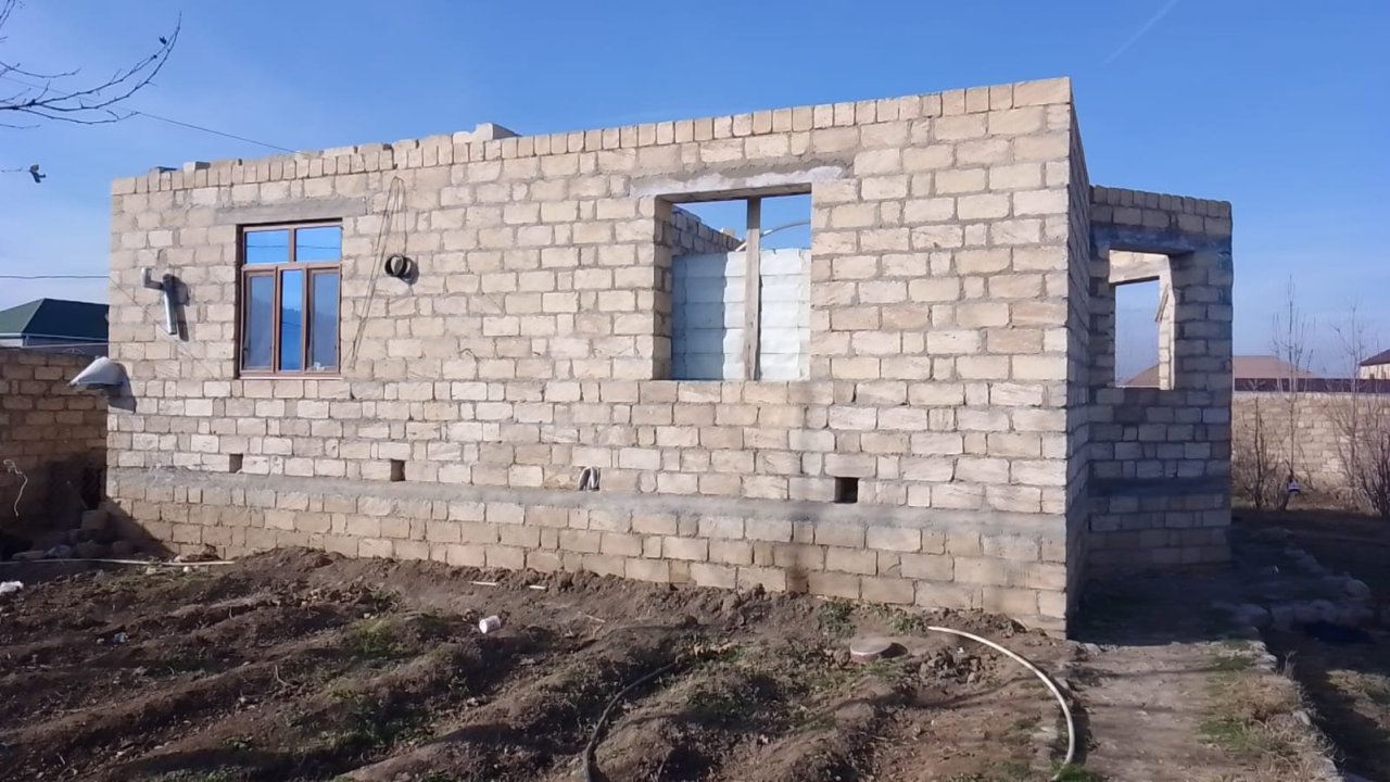 Külək Siyəzəndə evin damını UÇURDU – FOTO/VİDEO - foto 1