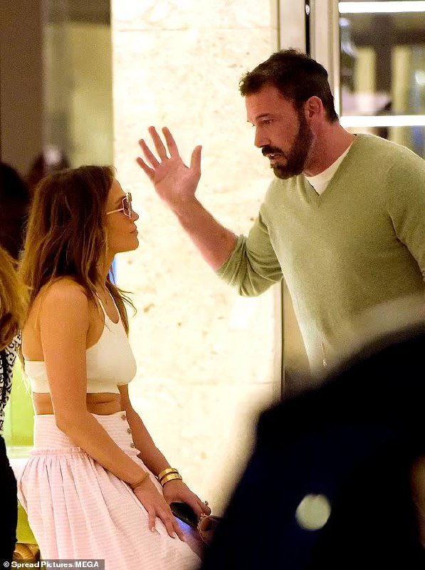 Yeni ilin ilk günündə Cennifer əri Benlə DALAŞDI, sonra isə... - FOTO - foto 1