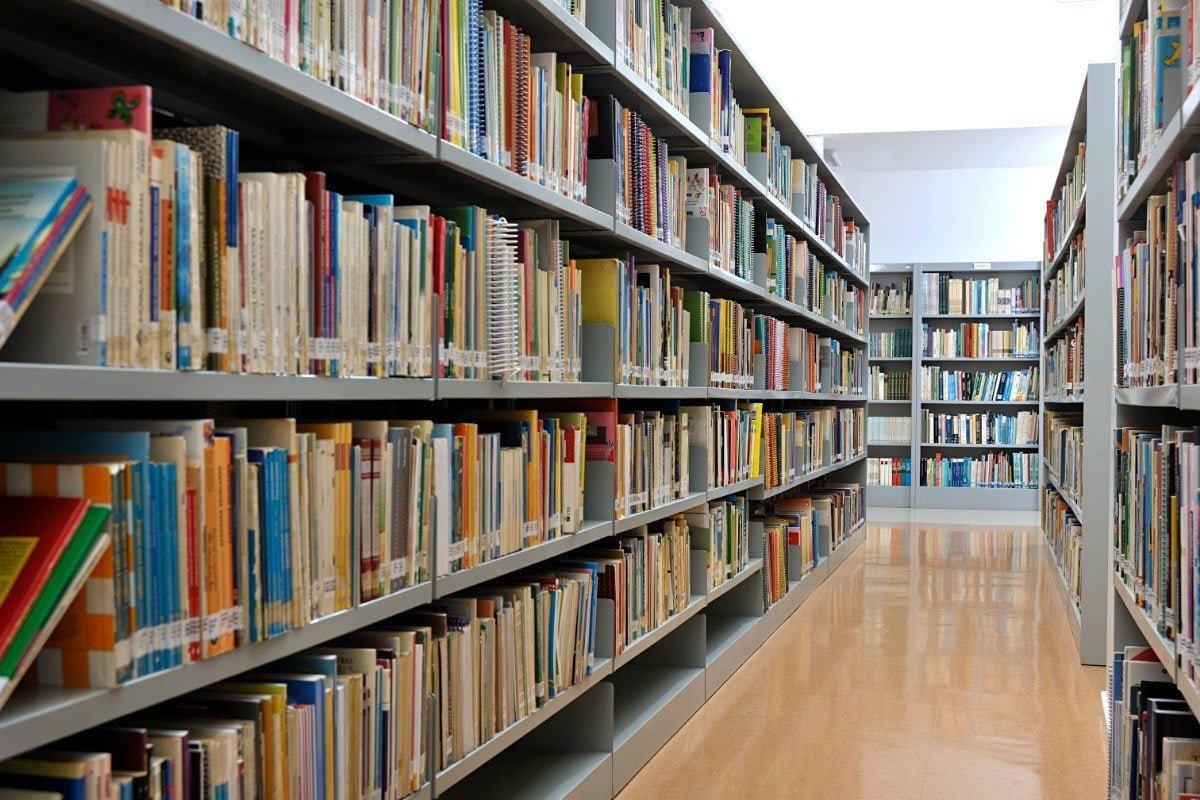 Azərbaycanda kitabxanaların sayı AZALIB, kitabxanaçılar isə ARTIB - Maraqlı TƏZAD