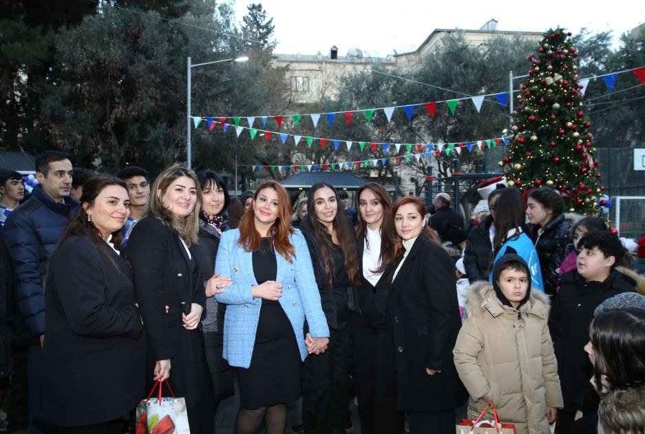 Leyla Əliyeva növbəti “Bizim Həyət”in AÇILIŞINDA - FOTO - foto 8