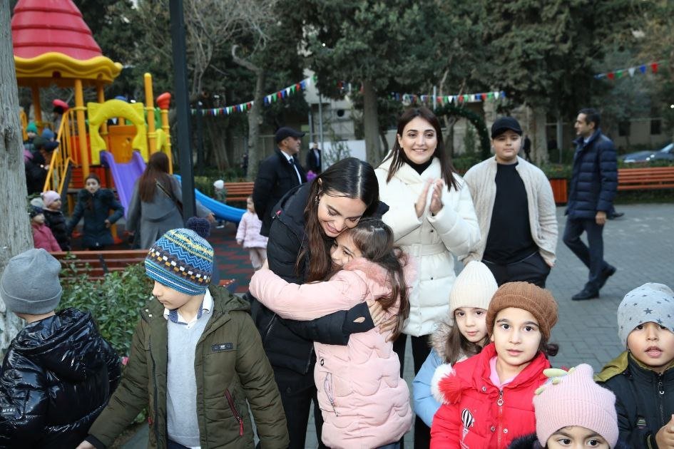Leyla Əliyeva növbəti “Bizim Həyət”in AÇILIŞINDA - FOTO - foto 1