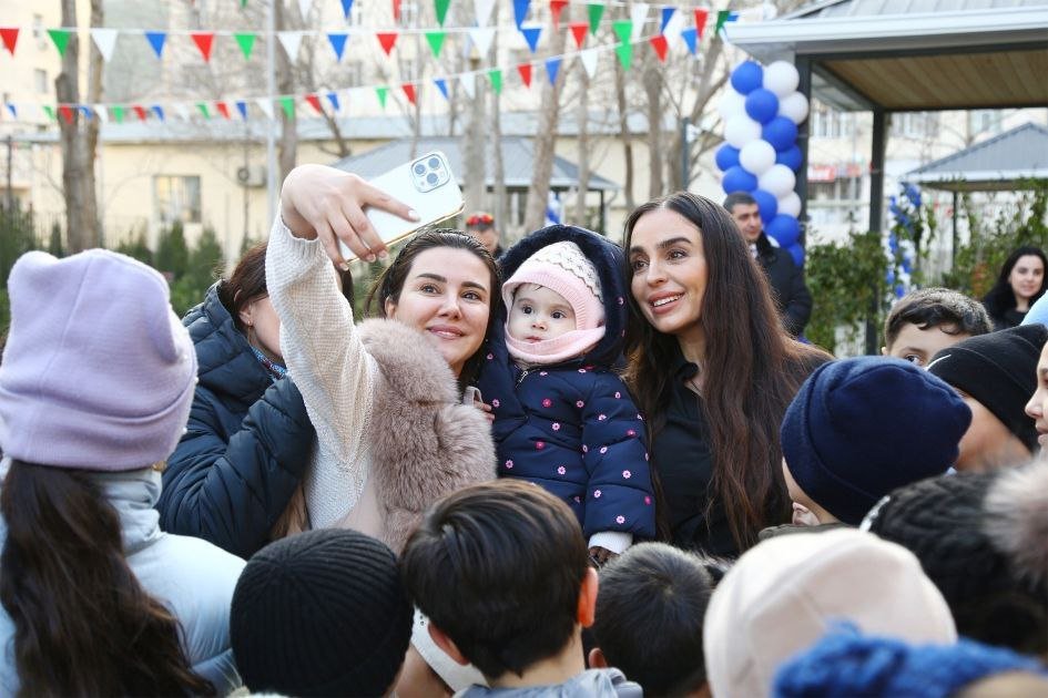 Leyla Əliyeva növbəti “Bizim Həyət”in AÇILIŞINDA - FOTO - foto 12