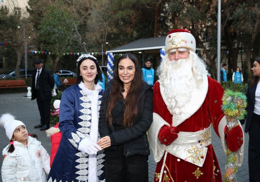 Leyla Əliyeva növbəti “Bizim Həyət”in AÇILIŞINDA - FOTO - foto 4