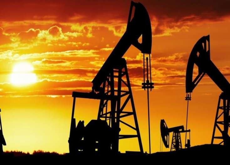 Azərbaycan ötən il neft emalını ARTIRIB 