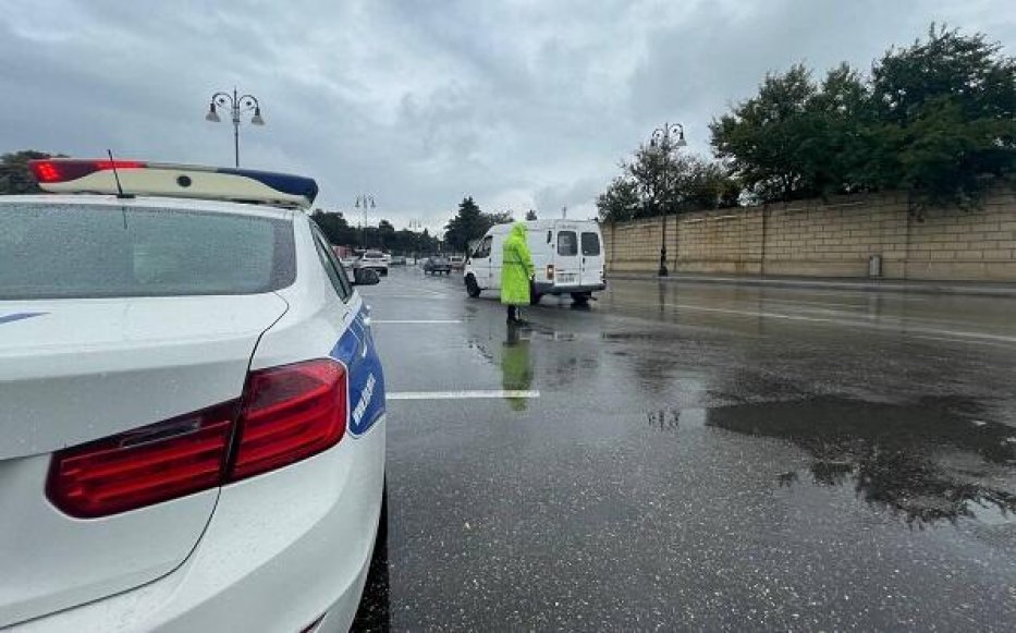 Yol polisindən hava ilə bağlı sürücülərə ÇAĞIRIŞ