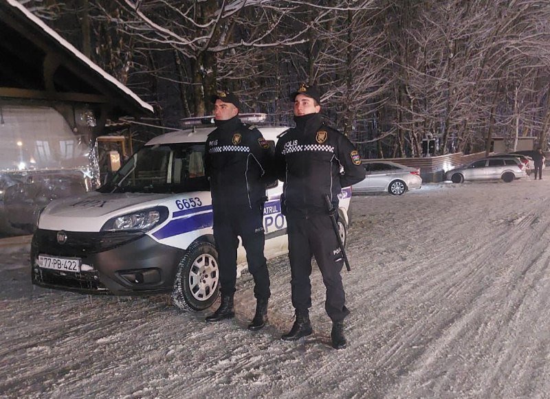 Quba polisi qarlı hava ilə əlaqədar gücləndirilmiş iş rejimində çalışır - FOTO/VİDEO
