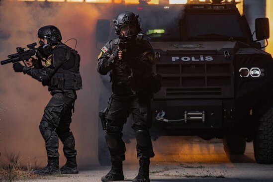 Bakıda ƏMƏLİYYAT: Silahlı şəxslər saxlanıldı - FOTO/VİDEO 