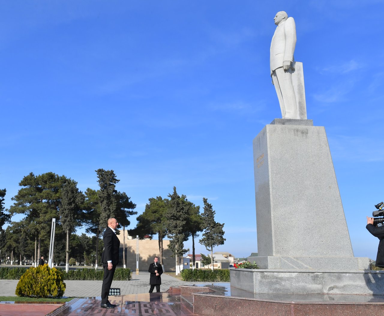 İlham Əliyev Neftçalaya GETDİ - FOTO/VİDEO - foto 2