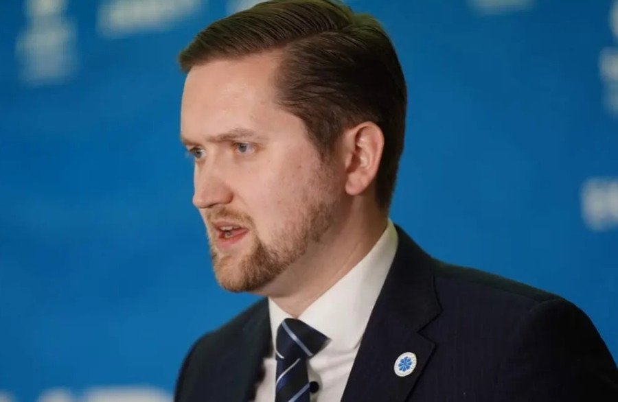 Estoniyalı deputat: “Aİ-də ölkəsini tərk etmiş 800 min qorxaq ukraynalı var” - VİDEO Estoniyalı deputat: “Aİ-də ölkəsini tərk etmiş 800 min qorxaq ukraynalı var” - VİDEO