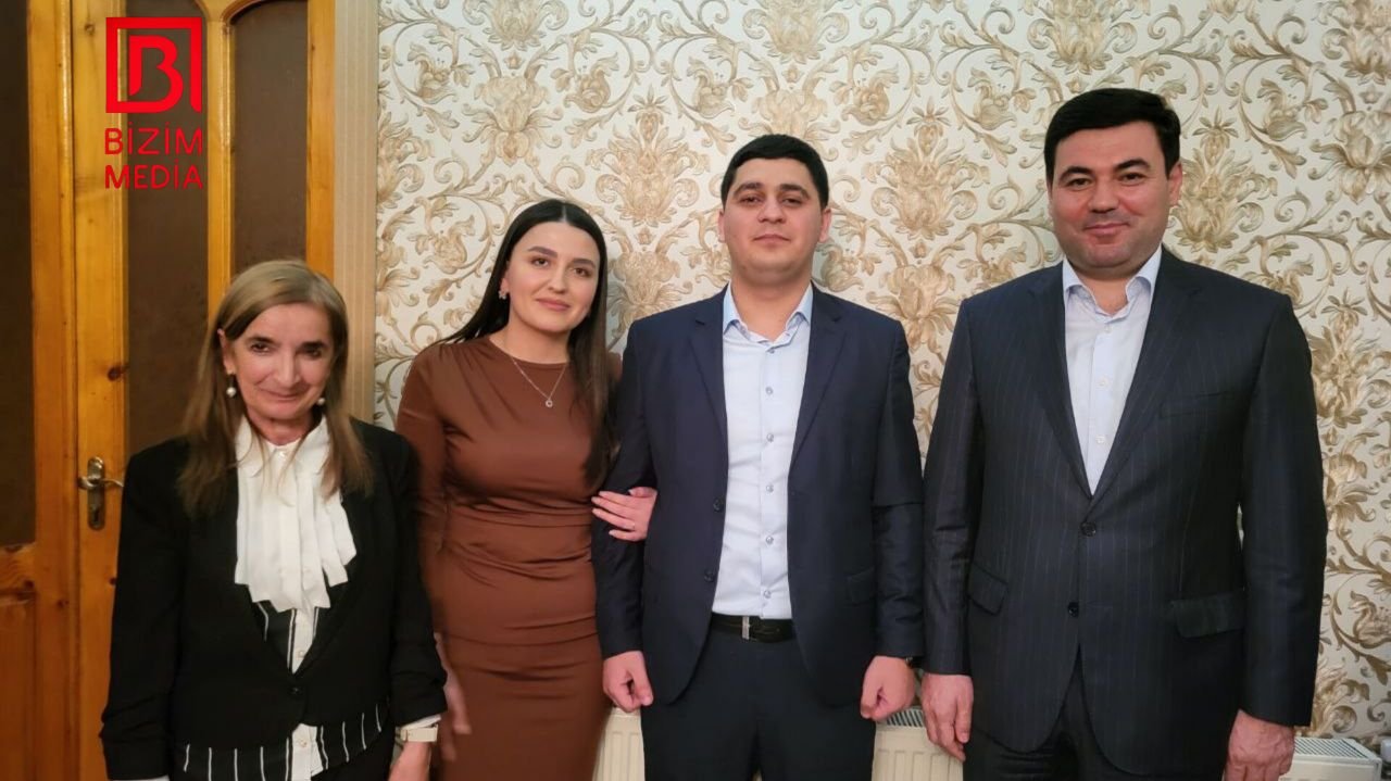 Qız evi elçiliyə icra başçısı ilə gələn oğlana “hə” dedi? – FOTO/VİDEO  - foto 1