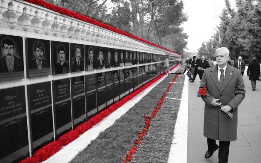 ABŞ-ın Azərbaycandakı səfiri 20 Yanvar faciəsi ilə bağlı başsağlığı verdi – FOTO  