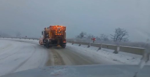Zəfər yolu qardan təmizlənir - VİDEO Zəfər yolu qardan təmizlənir - VİDEO