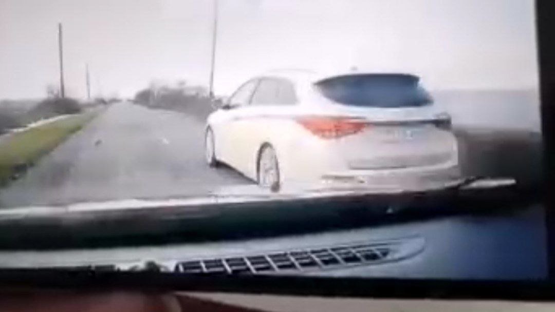 Lənkəranda yarışan avtomobillər qəzadan son anda xilas oldular – VİDEO  