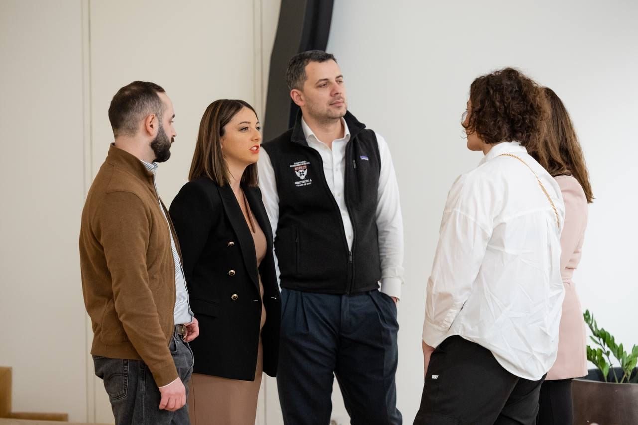 Səbinə Zülalova: “İT sahəsində qadınların iştirakını dəstəkləməliyik” – FOTO  - foto 1