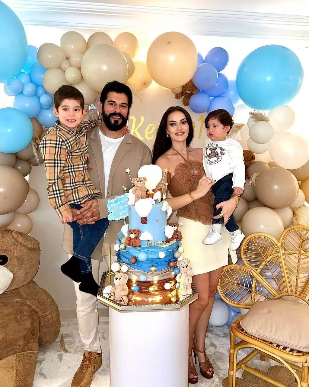 Burak və Fahriye oğullarının 1 yaşını QEYD ETDİLƏR - FOTO - foto 7