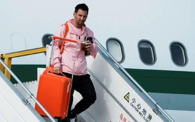 Messi Honq-Konqda belə qarşılandı - FOTO - foto 1