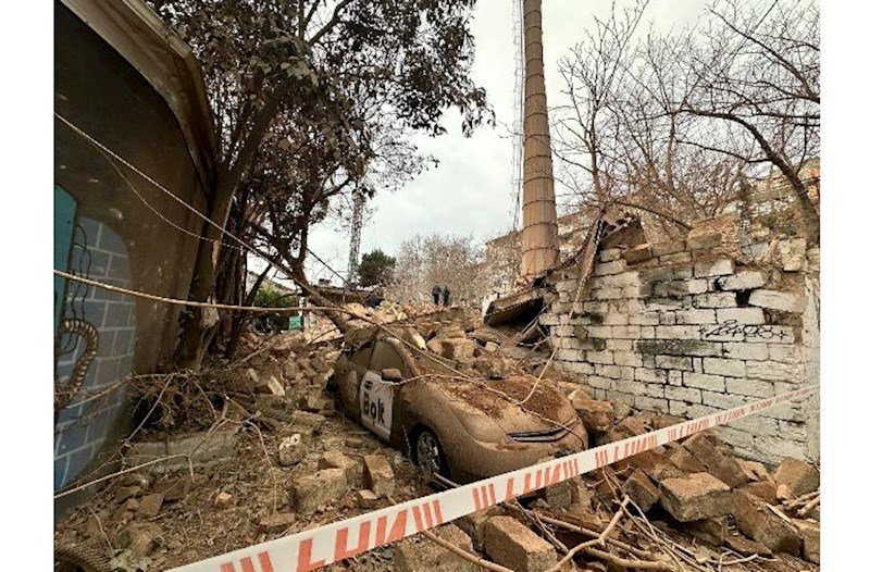 Qazanxanadakı partlayışda Milli Məclisin Mətbəəsi də ziyan gördü - FOTO/VİDEO - foto 2