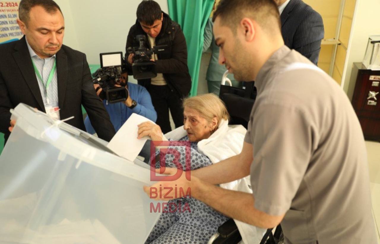 102 yaşlı Fatma nənə səsvermədə – FOTO 