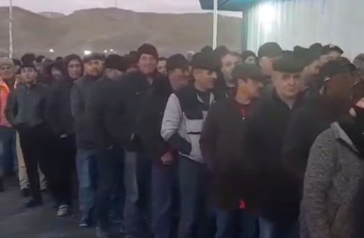 Qubadlıda seçki məntəqəsinin önündə SEÇİCİ İZDİHAMI – VİDEO