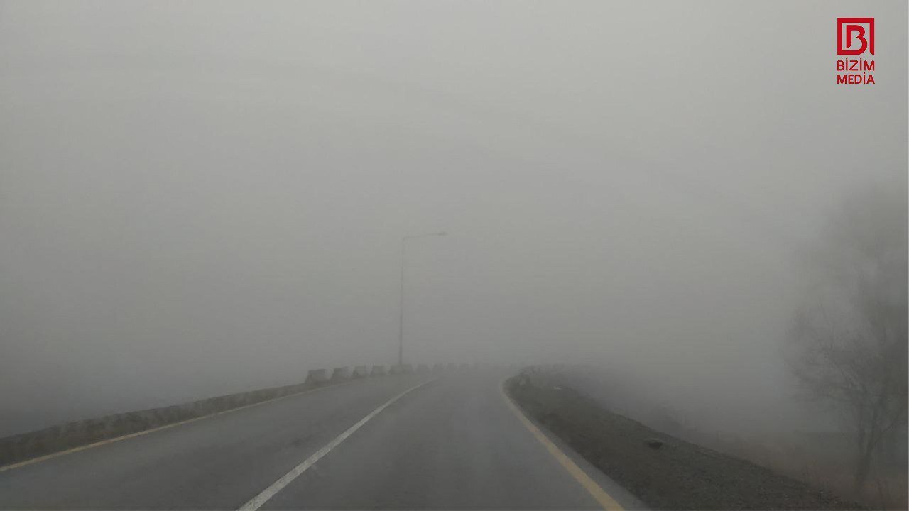 Bu yollar qatı dumana büründü, hərəkət məhdulaşdı – FOTO/VİDEO   - foto 5