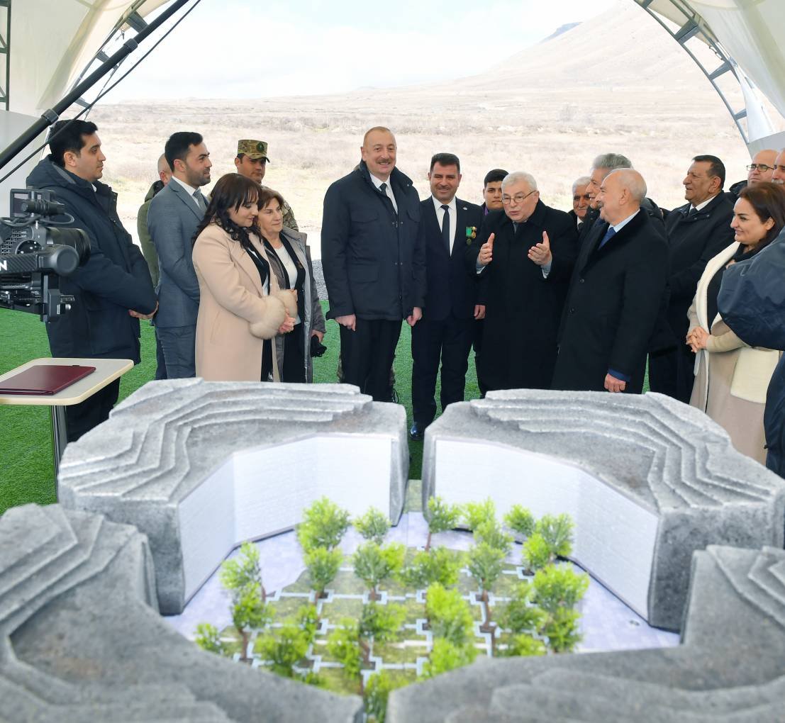 İlham Əliyev Xocalıda soyqırımı memorialının təməlini qoydu – FOTO/VİDEO - foto 20